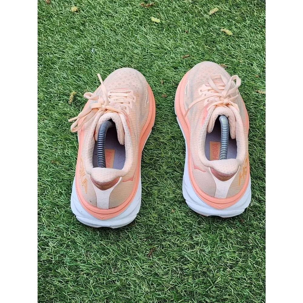 HOKA CLIFTON 9 - Womens Athletic Shoes - SIZE 7.5B